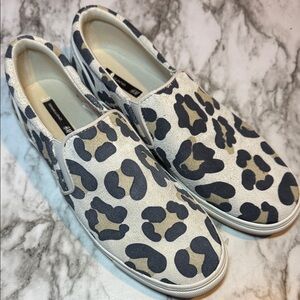 H&M Animal Print Slip-Ons Suede Feel 8.5